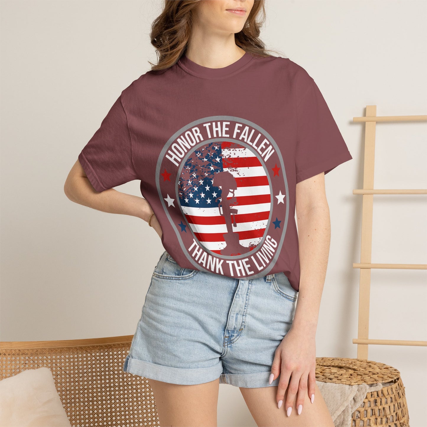 Patriotic Kneeling Soldier Memorial Day T-Shirt
