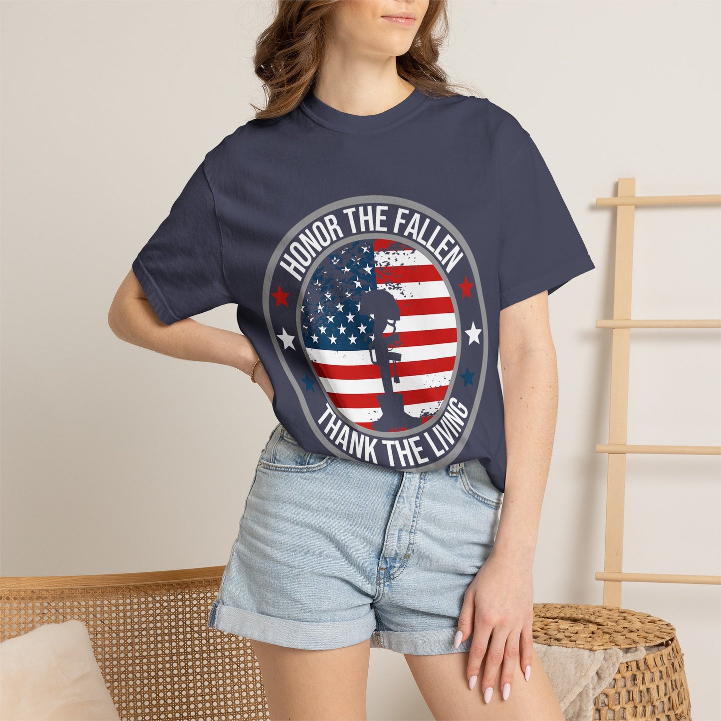 Patriotic Kneeling Soldier Memorial Day T-Shirt
