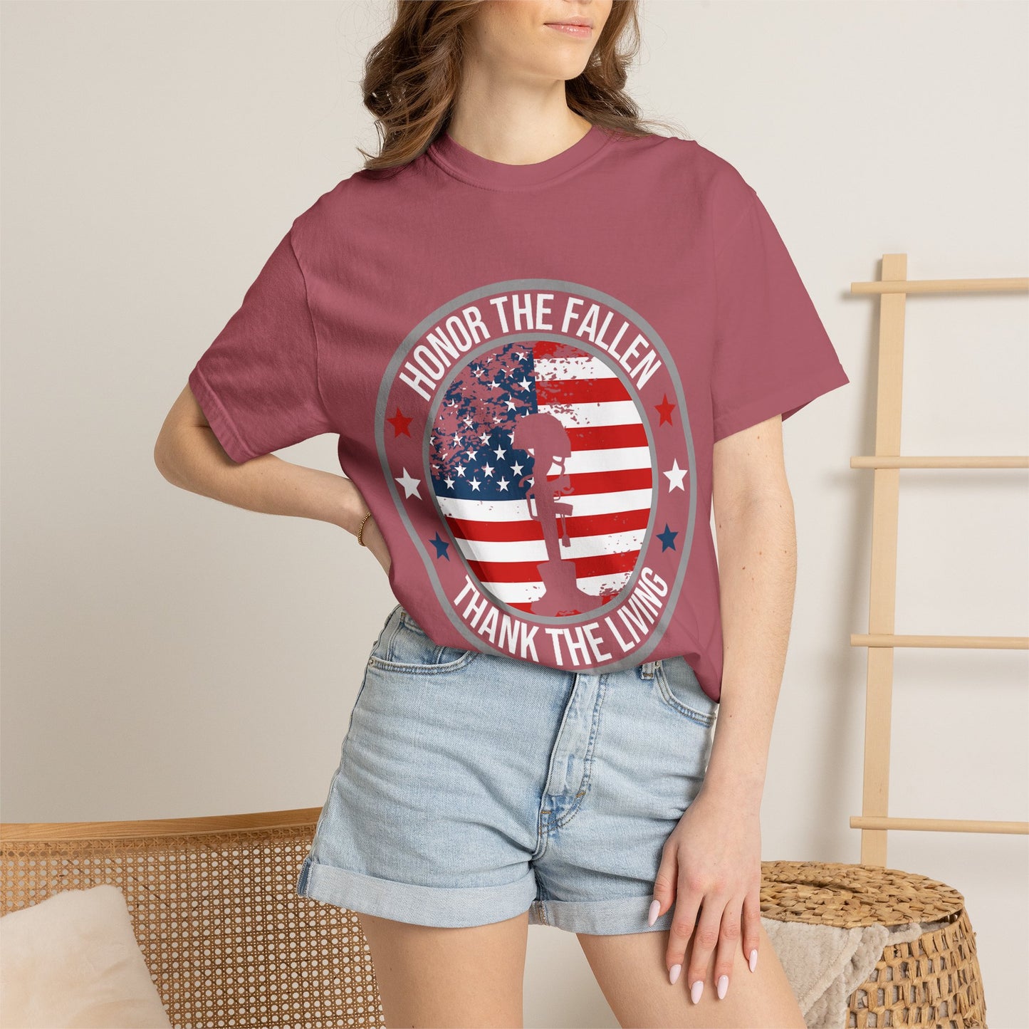 Patriotic Kneeling Soldier Memorial Day T-Shirt