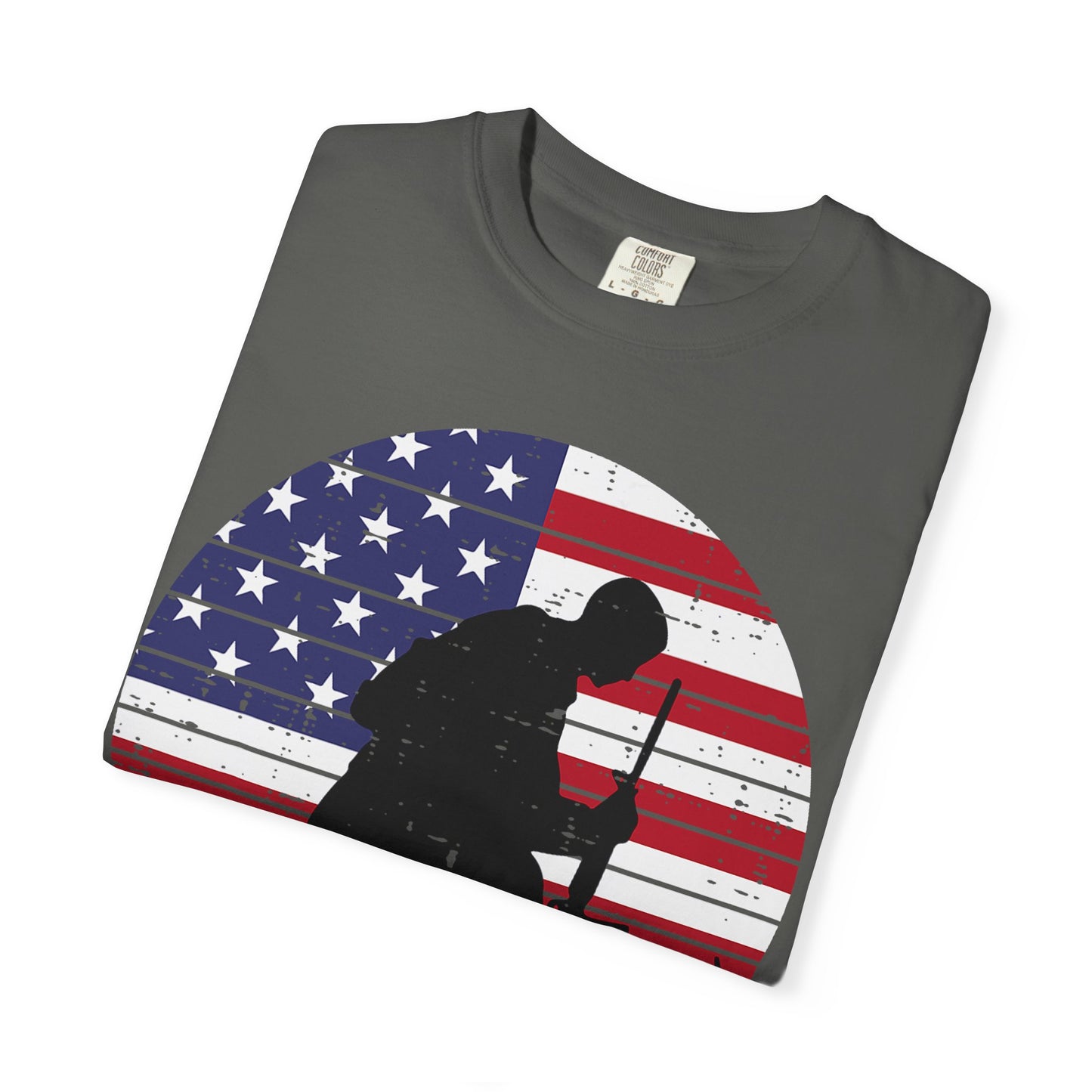 Kneeling Soldier Memorial Day T-Shirt