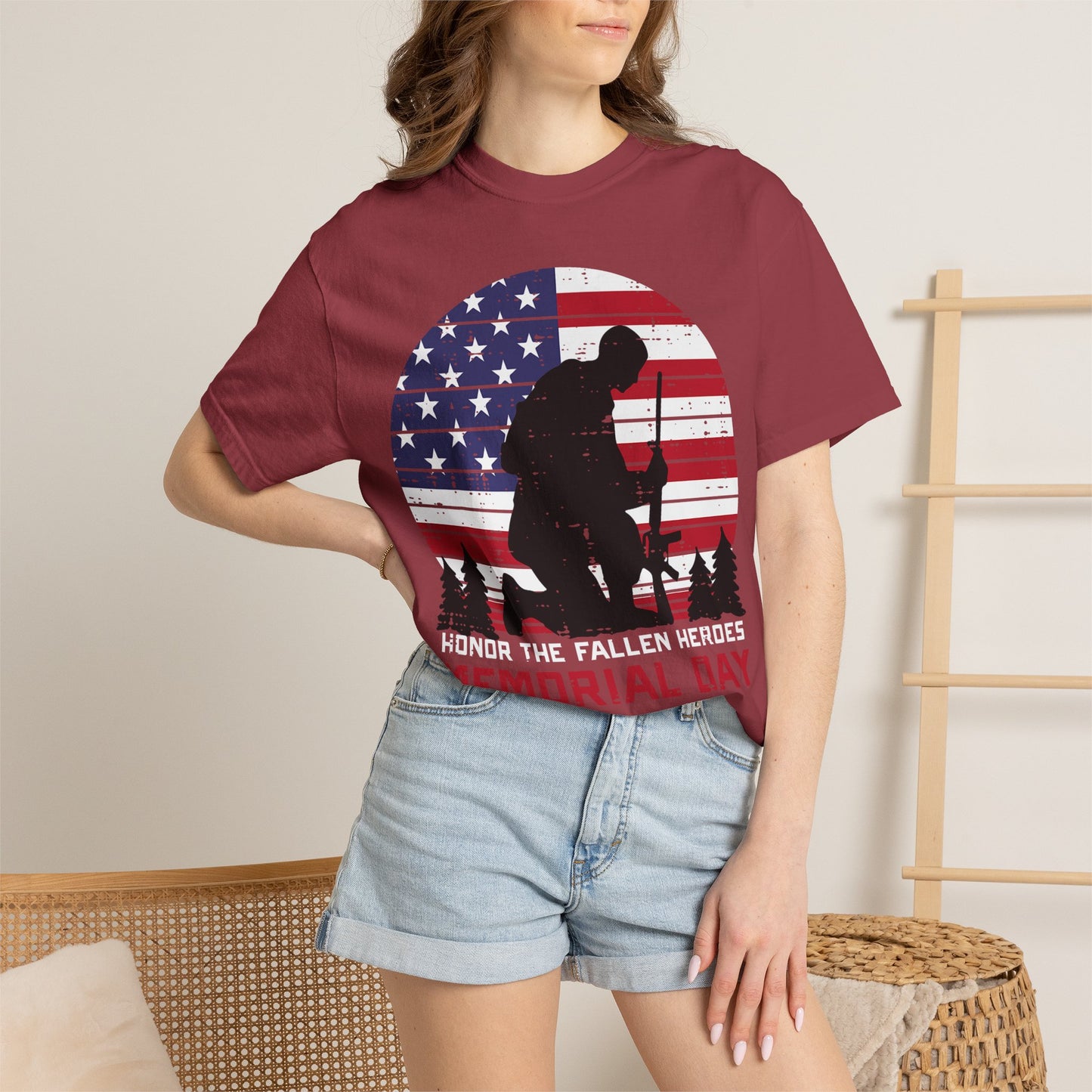 Kneeling Soldier Memorial Day T-Shirt
