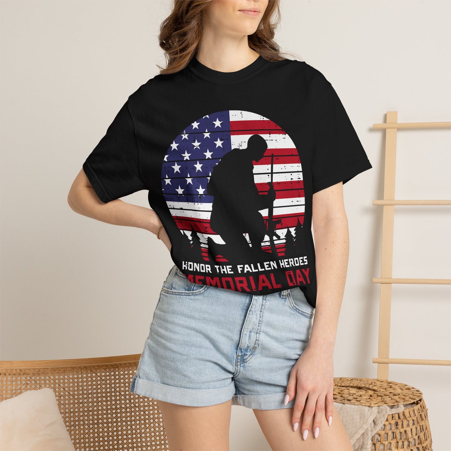 Kneeling Soldier Memorial Day T-Shirt