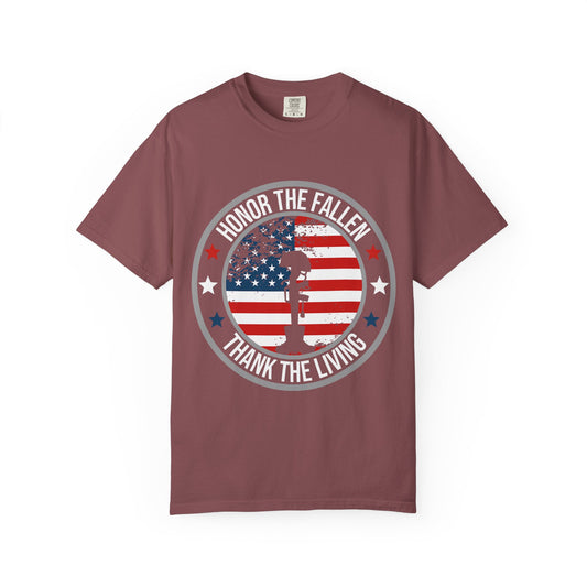 Patriotic Kneeling Soldier Memorial Day T-Shirt