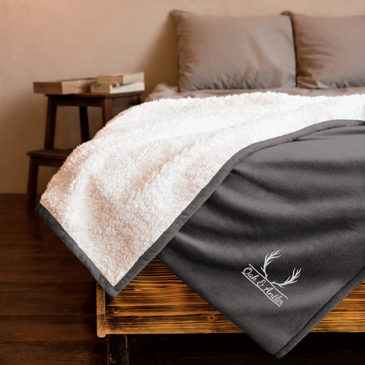 Premium "Oak & Antler" sherpa blanket - Hats and More